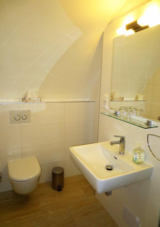 Hotel Hubertus Valtice Room photo